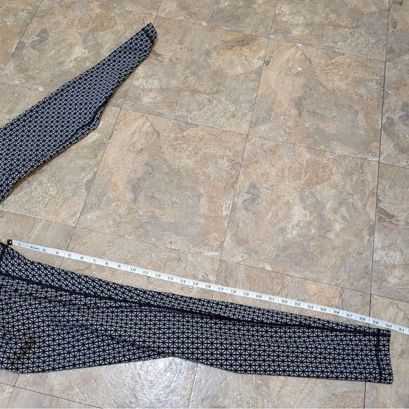 Lululemon Geometric Print Workout Leggings Athletic Yoga Pants Size 6 - Picture 8 of 8